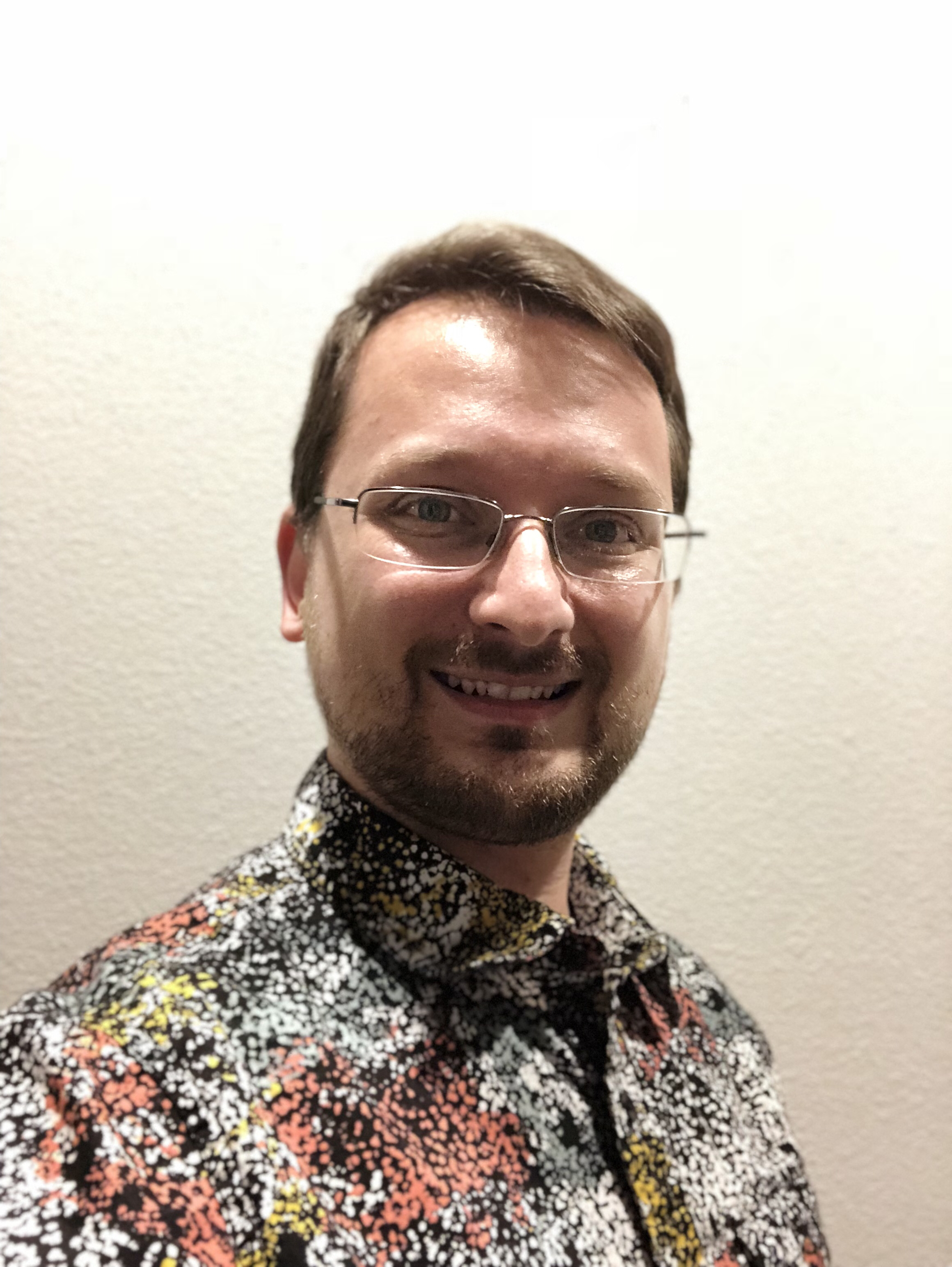dariusz-headshot